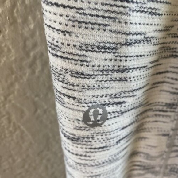 Lululemon Our Sport Tank Tiger Space Dye White Grey Racerback Top Singlet Sz 4 - Picture 7 of 11
